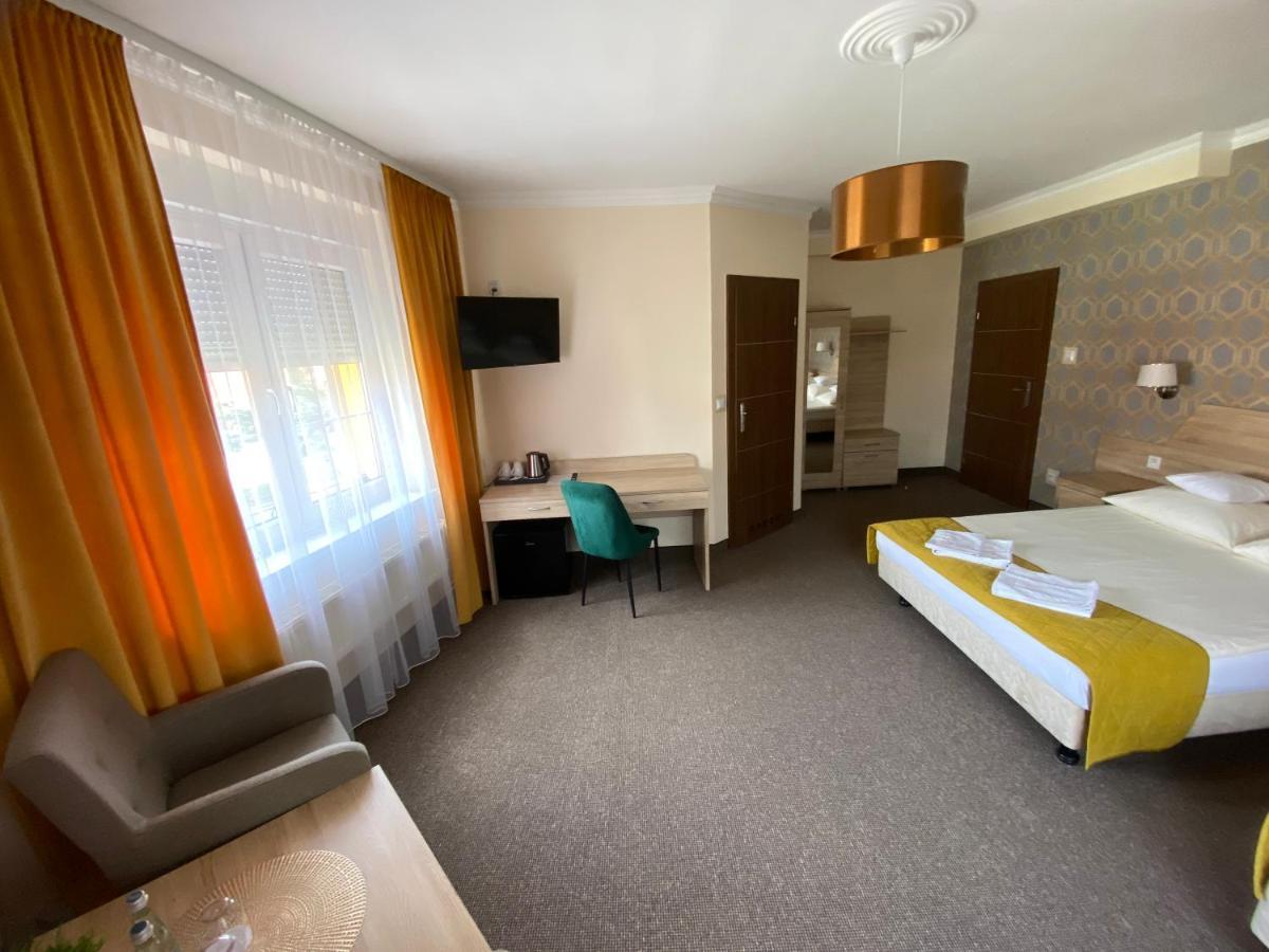 Pasja Noclegi B&B Wolow  Екстериор снимка